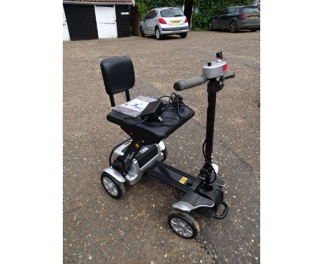 Small folding mobility scooter with charger, key and manual&nbsp;