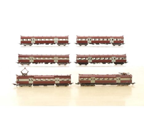 Lima South African unboxed HO Gauge SAR maroon and grey 6-Car Suburban Train (6), comprising  two unpowered Trailer Car 9481 