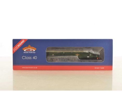 Bachmann 00 Gauge 32-480DS BR green Class 40 Diesel Locomotive D211 'Mauritania ' with sound, in original box, E, appears unu
