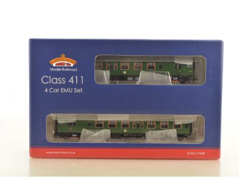 Bachmann 00 Gauge 31-426A late BR SR green 4 CEP Class 411 EMU 7128 4-Car Train Pack, comprising Power, Trailer and two Centr