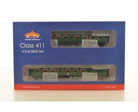Bachmann 00 Gauge 31-425 late BR SR green 4 CEP Class 411 EMU 7105 4-Car Train Pack, comprising Power, Trailer and two Centre