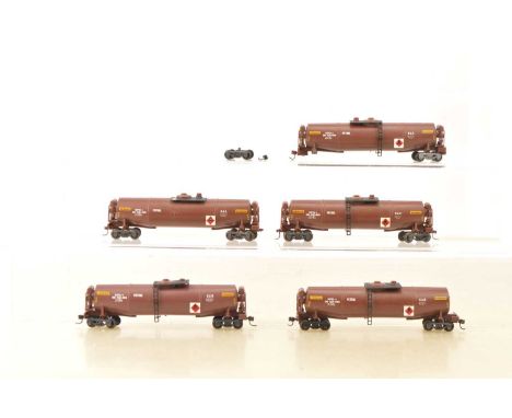 Lima South African HO Gauge unboxed SAR brown bogie Petrol Tankers (5), G-E, one lacks ladder on one side and one coupling br