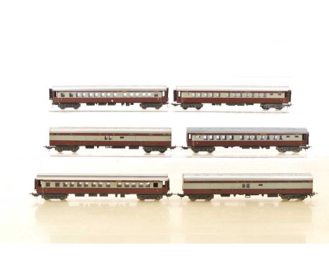 Lima South African HO Gauge unboxed SAR Trans Karoo maroon and grey Passenger Coaches (6) comprising, All 1st 3833 (2), All 2