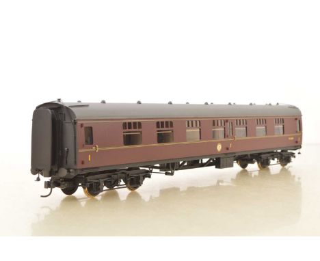 Sancheng (China) / Bachmann Brassworks modern Issue 0 Gauge BR maroon Mk 1 FK side Corridor Coach, No.M 13228 all 1st, profes