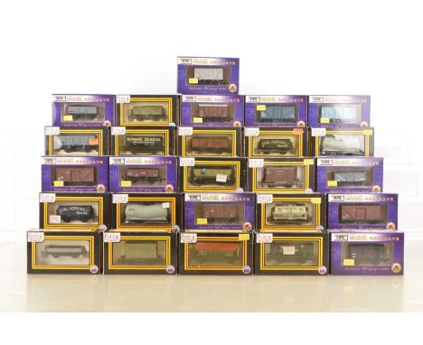 Dapol 00 Gauge boxed wagons (26),   including various Hopper wagons (4), Banana Vans (2) Tank wagons (3), Conflats (2) and ot