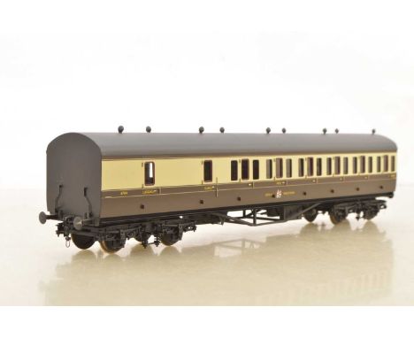 Sancheng (China) Bachmann modern Issue 0 Gauge GWR Suburban Brake end Passenger coach, No.6784 All 1st, Professionally painte