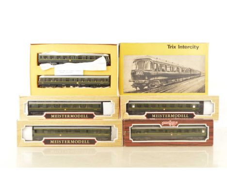 Trix and Liliput HO Gauge Transpennine BR green Power Trailer and centre Coaches (5), Trix 1178 2-Car Set comprising Power an