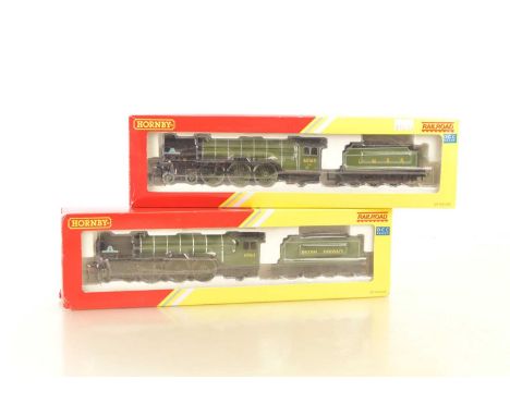 Hornby Railroad and Bachmann 00 Gauge Series Class A1 Tornado Locomotives and Tenders both in Hornby boxes (2) Hornby R3060 B