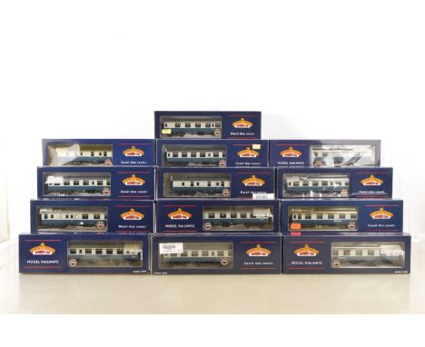 Bachmann boxed 00 Gauge BR MK1 blue grey Corridor and Open Coaches (13) 39-025 and 39-025B 2nd Class, 39-050, 39-050B and 39-
