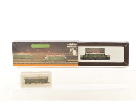 Marklin Mini Club Z Gauge German Electric Locomotive and Coach, both boxed/cased, 8811 DB 144 044-8 in green livery, together