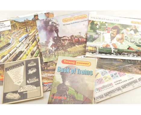 Tri-ang Tri-ang Hornby and Hornby  00 Gauge Catalogues including Amalgamation Leafet Track Plans Minic Motorway  T/H Book of 