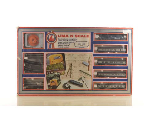 Lima N Gauge BR Diesel Passenger Train Set,  boxed set 12 3106, comprises, BR diesel locomotive D5518 in blue livery, four bl