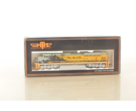 MTH Electric Trains American HO Gauge Denver Rio Grande Western Diesel Locomotive, boxed 80-2010-1 SD70ACE locomotive #1989 i