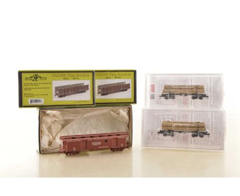 American Outline H0n3 Freight Wagons and Unmade Kit Freight Wagons (5), cased Micro-Trains Line 30ft Log cars, 865 00 030/865