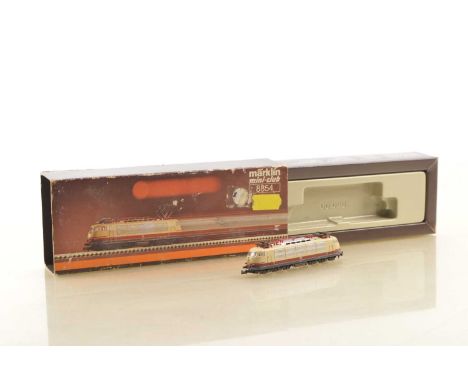 Marklin Mini Club Z Gauge German Electric Locomotive boxed 8854 electric locomotive 103 113-7 of the DB in cream/maroon liver