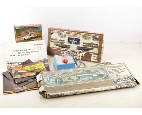 Marklin Miniclub Z Gauge Track Pack Layout Mat Kit Station and Catalogues (11), all boxed, 8191 track set E, 8970 unmade kit 
