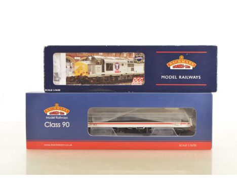 Pair of Bachmann 00 Gauge Diesel Locomotives one with Sound, 32-380DS Railfreight Coal Sector weathered grey 37698 'Coedbach'