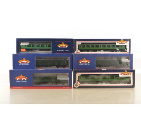 Bachmann boxed 00 Gauge Bullied BR SR green Coaches (6) 34-575, 34-575A, 34-557A and 34-577B 2nd Open, 34-551A and 34-554B Co