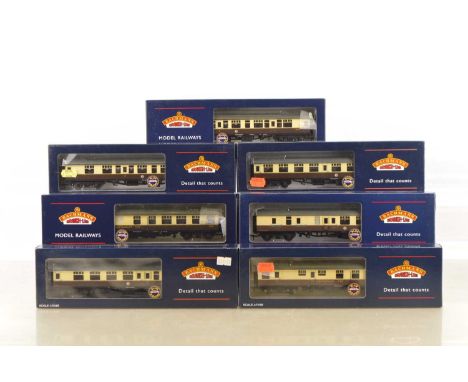 Bachmann boxed 00 Gauge BR WR MK1 chocolate and cream Corridor Coaches, 39-054 Open, 39-079 and 39-079A Brake/2nd, 39-102 and