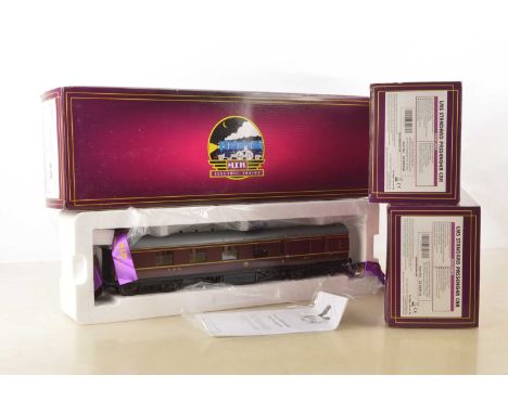 MTH (Mike's Train House - USA) Modern issue 0 Gauge group of LMS passenger coaches (3), consisting of Brake 1st coaches Ref:2
