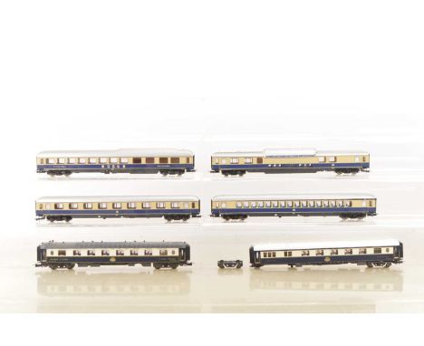 HO Gauge Lima Rheingold Coaches and Rivarossi CIWL Examples (6), all unboxed, Lima German Rheingold rake of four in cream/blu