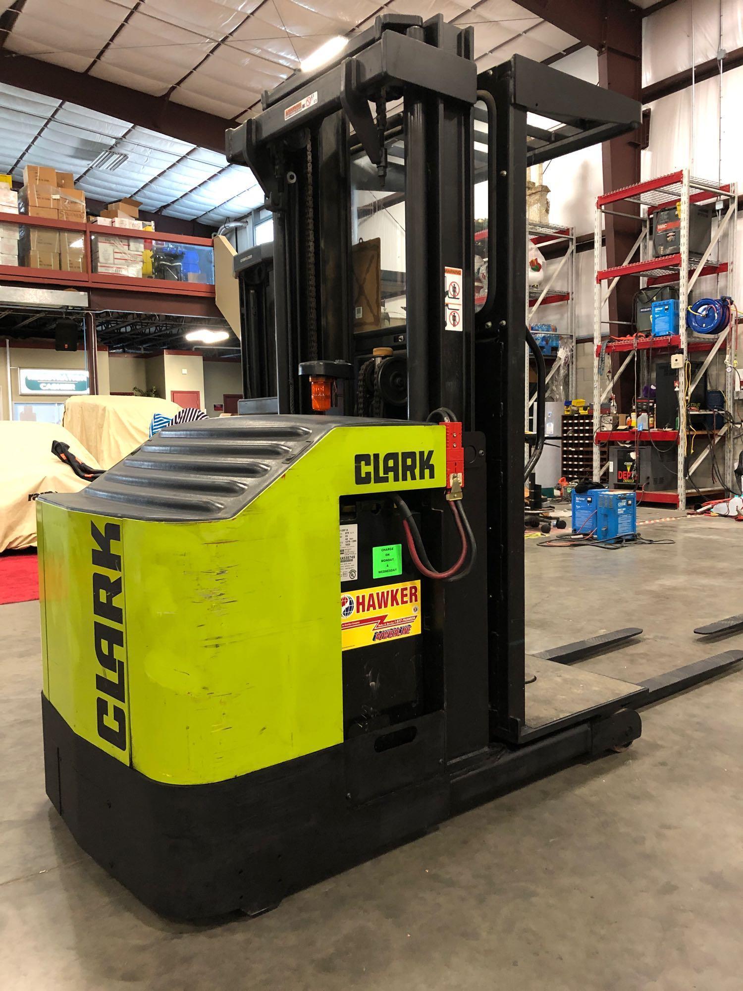 Clark Electric Order Picker Model Op15x 3000 Lb Lift Capacity 198