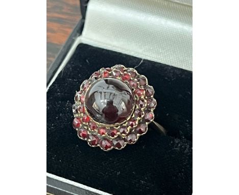 Large antique impressive ladies cabochon garnet ring weight 5.5g diameter of the head 1.9 grm uk size p 