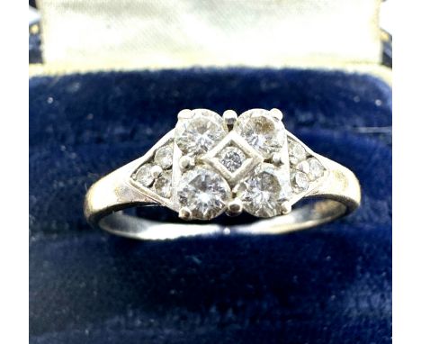 18ct white gold diamond ring set with 0.50ct diamonds weight 3g 