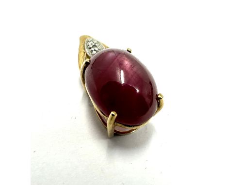 9ct gold star ruby &amp; diamond pendant measures approx 2.5cm drop weight 2.9g 