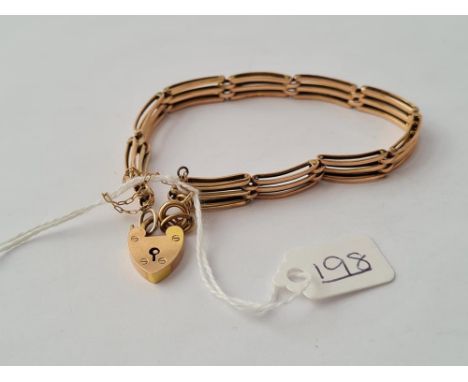 A 3 bar gate bracelet in 9ct - 8.6gms