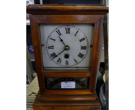 A late 19th/early 20th Century American mantel clock.