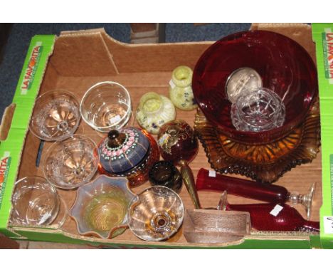 Tray of assorted glassware to include: large ruby glass fruit bowl; specimen vases; vaseline glass frilled bowl; dessert bowl