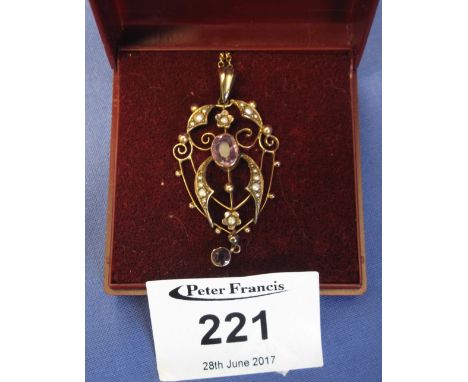 9ct gold, amethyst and seed pearl pendant.(B.P. 24% incl. VAT)