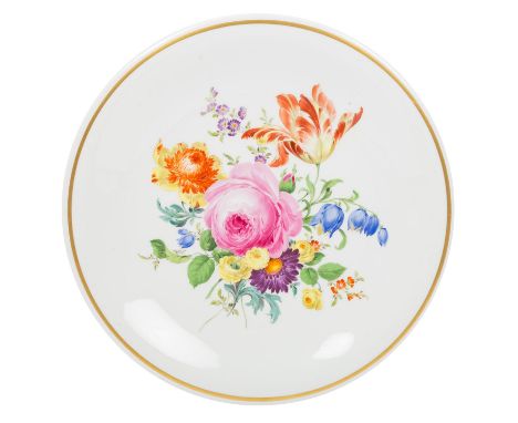 MEISSEN Teller 'Deutsche Blume', 1. Wahl, 20. Jh. Mit feiner polychromer Blumenmalerei, D. ca. 31,5 cm, mit Wandaufhängung. G