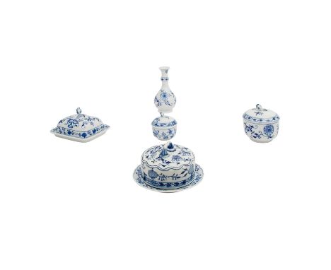 MEISSEN 6-tlg. Konvolut, 19./20. Jh.: 2 Zuckerdosen verschiedener Größe (H. ca. 9-11,5 cm, Deckelröschen bestoßen), 1 Baluste