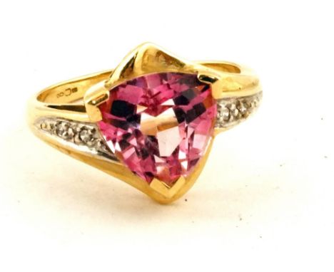 A 9ct Gold pink Swarovski Zirconia ring, size N