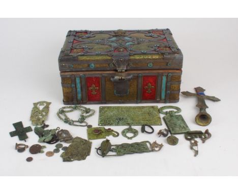 A COLLECTION OF REPLICA METALWARE Comprising; Roman, Celtic style plaques, pendants, cups, brooches etc (a lot) Condition Rep