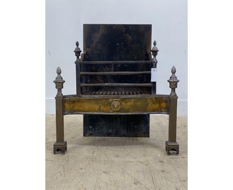 An early 19th century wrought iron, steel, and brass fire grate in the Neoclassical taste, with urn finials. H70cm, W66cm, D3