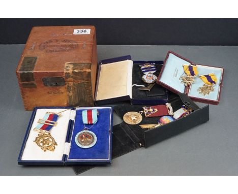 A collection of masonic medals / jewels to include silver and enamel examples. 