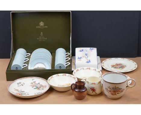 A box of mixed ceramics to include Royal Doulton Bunnykins and Royal Worcester. 