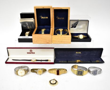 Various vintage and modern ladies' and gentlemen's fashion wristwatches, to include Pulsar quartz examples, various ladies' A