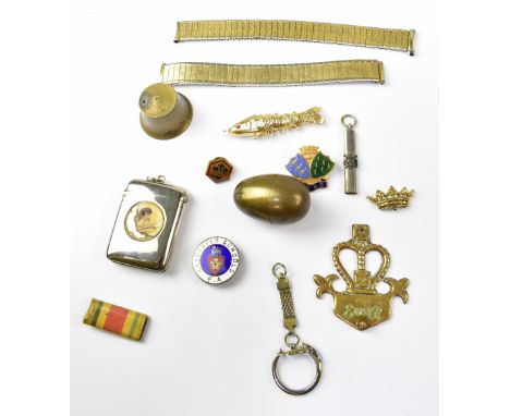 A collectors' lot comprising a hallmarked silver and enamel Leicester Schools F.A. badge, a silver-plated vesta case, a gilt 