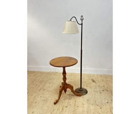 A modern brass column floor lamp with arched fitting and pleated shade (h.149cm)