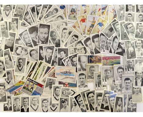 Vintage collector's cards, a large quantity of picture cards including 'Famous Footballers' (Barratt 7 Co etc...), movie star