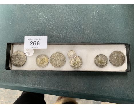 THREE PRE 1946 HALF SILVER COINS AND FURTHER COINS 