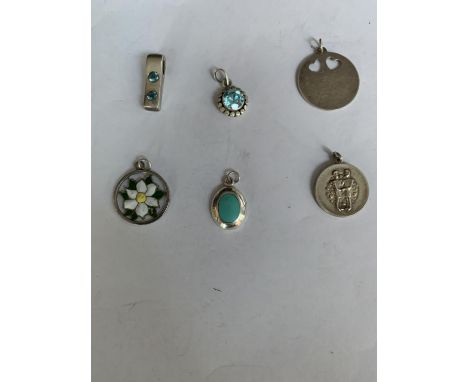 AN ASSORTMENT OF SIX SILVER PENDANTS TO INCLUDE A HEART DISC, WHITE POINSETTA, GREEN STONES ETC 