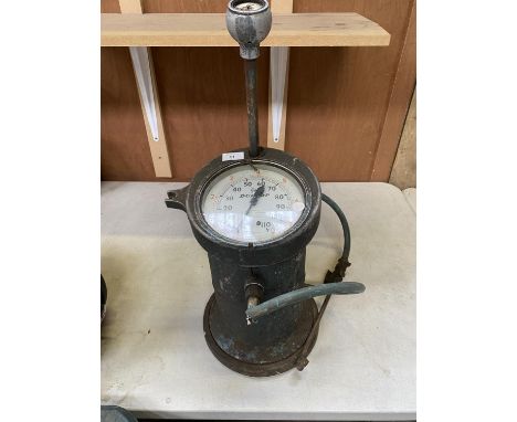 A VINTAGE DUNLOP PUMP 