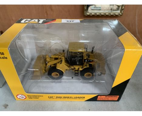 A BOXED NORSCOT DIE CAST CAT 950 H WHEEL LOADER MODEL, 1:50 SCALE, REF NO. 55196 