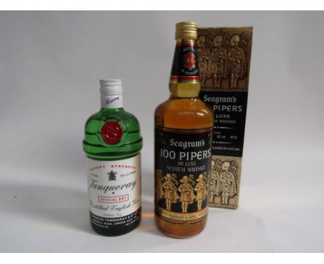 Seagram's 100 Pipers de Luxe Scotch Whisky 1ltr, boxed and Tanqueray Special Dry English Gin, 75cl (2)