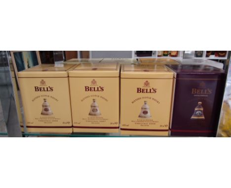 8 Bells Old Scotch Whisky Christmas decanters 2002, 5, 6, 7, 8, 9, 2012 x 2